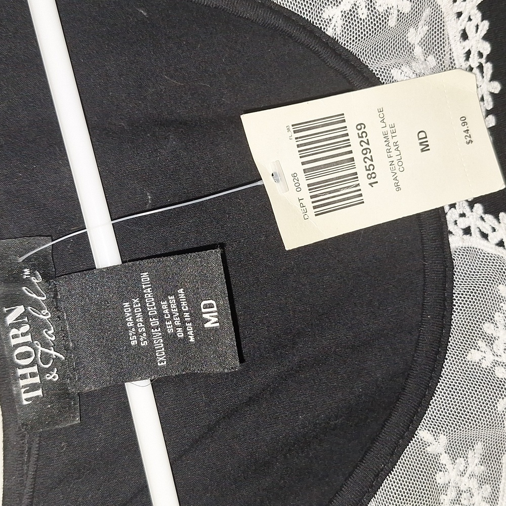 Thorn & Fable Black Short-Sleeve Tee with White Lace Collar MD NWT - Picture 3 of 10